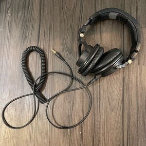 Audio-Technical ATH-M50X Professional Studio Headphones